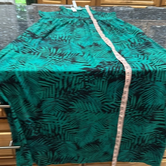 Green Halter Neck Sleeveless Sundress - Picture 7 of 8